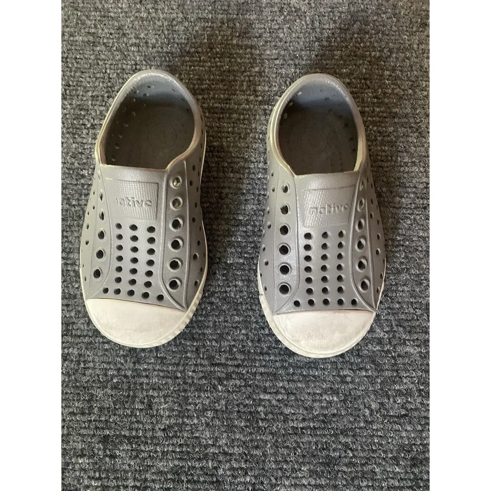 Native Jefferson Shoes Size C6, Color Grey - Perfect Summer Shoe for Toddlers